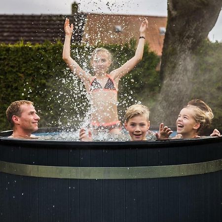 De Rozenbottel Villa Tzummarum Eksteriør bilde